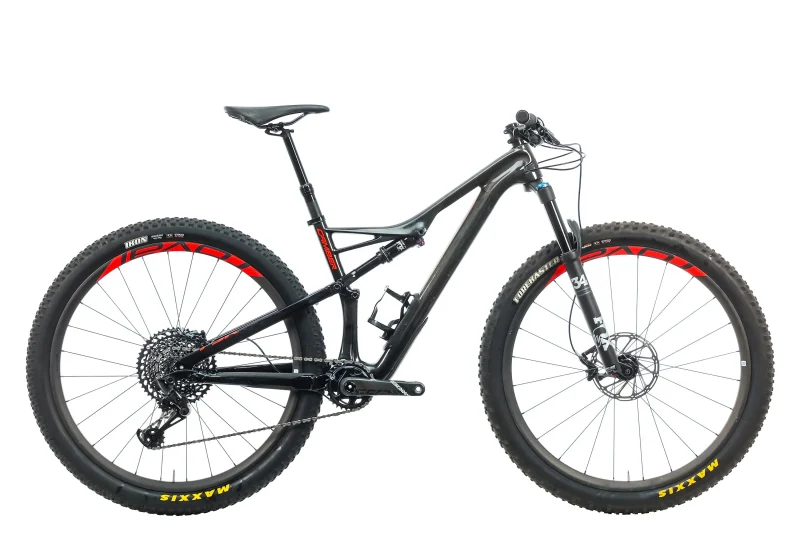 2018 specialized camber expert 29 mountain bike medium scaled