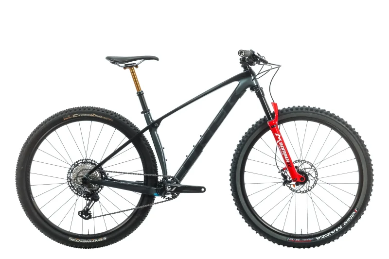 2021 trek procaliber 9 5 mountain bike medium size scaled