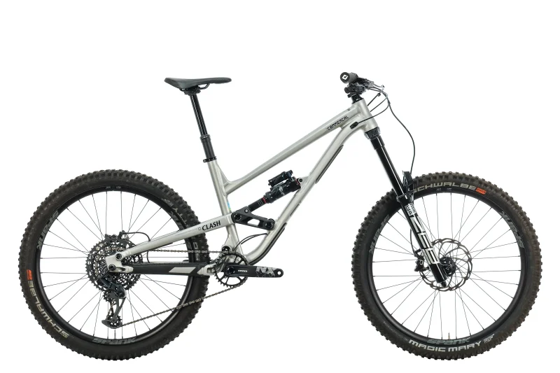 2022 commencal clash race silver mtb medium scaled