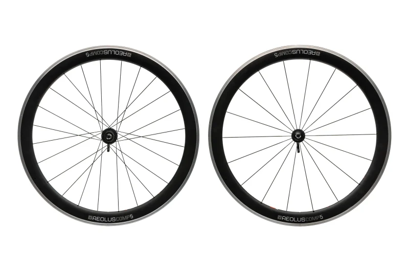 bontrager aeolus comp 5 tlr carbon alloy clincher wheelset 700c scaled