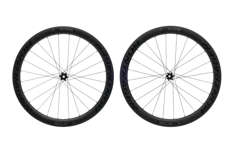 bontrager aeolus pro 5 disc carbon 700c wheelset tubeless ready scaled