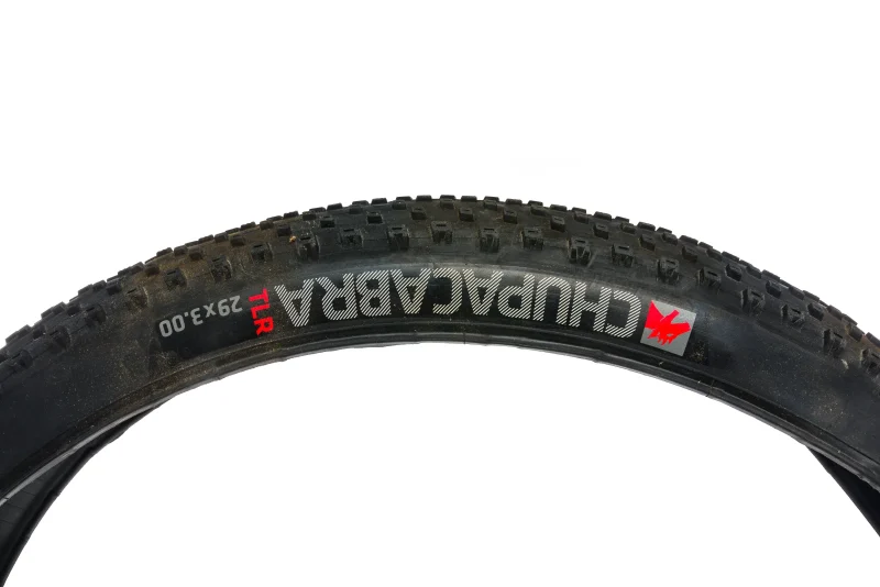 bontrager chupacabra 29 x 3 120 tpi tubeless tire scaled