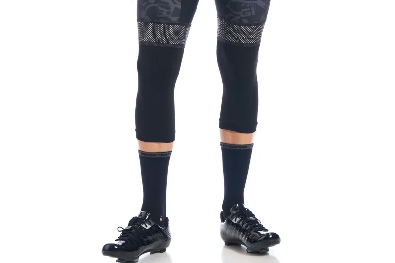 giordana black dryarn knee warmers for running