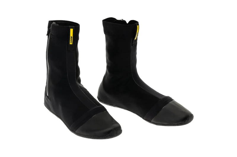 mavic comete black winter cycling bootie scaled