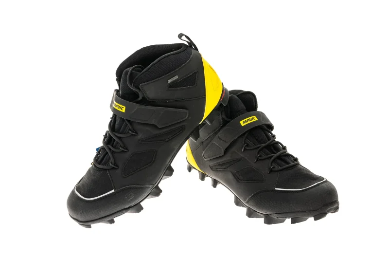 mavic xa pro h2o gtx mountain bike shoe black yellow us 12m scaled