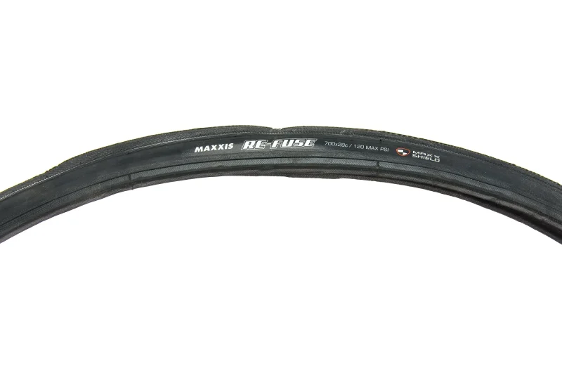 maxxis re fuse 700c x 28mm 60 tpi clincher tire