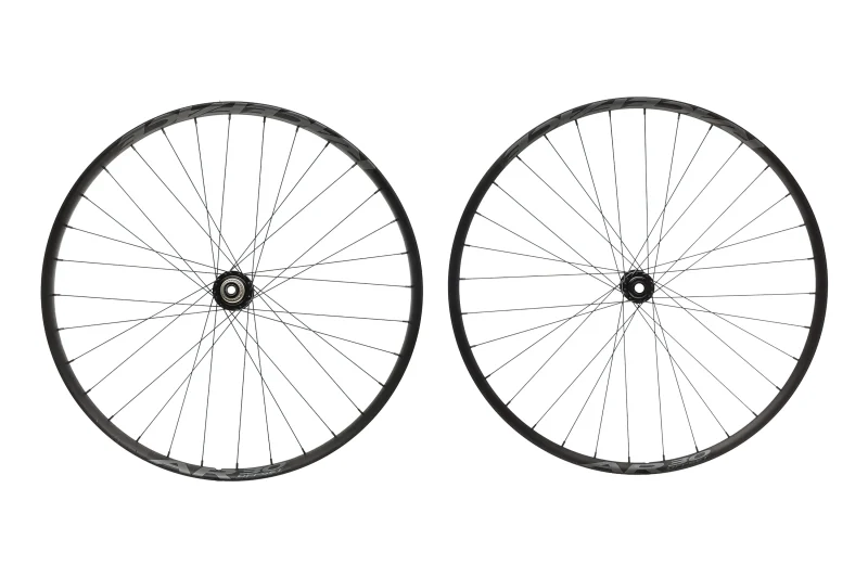 race face ar 30 offset aluminum tubeless 29in wheelset scaled