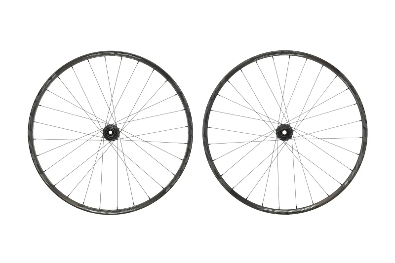 race face arc 29 tubeless wheelset aluminum 27mm offset 1 scaled