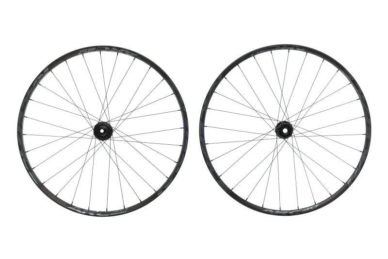 race face arc 30 offset 29 aluminum tubeless wheelset with i9 1 1 hubs scaled