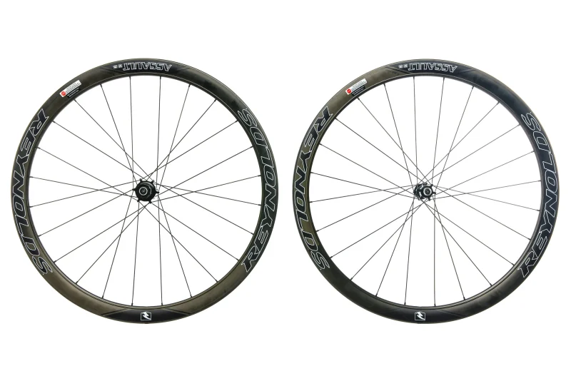 reynolds 700c assault slg carbon tubeless wheelset scaled