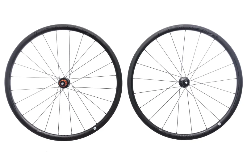 roval clx 32 carbon 700c tubeless wheelset 2 scaled