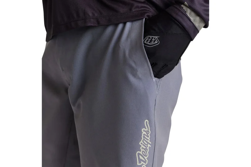 troy lee designs flowline superlyte shorts lightweight breathable cycling shorts