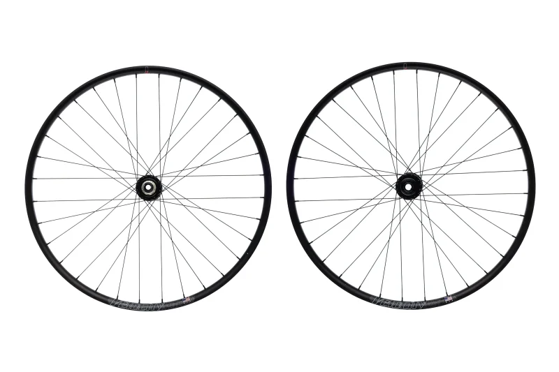 velocity blunt ss 700c aluminum wheelset w fat hubs tubeless ready scaled