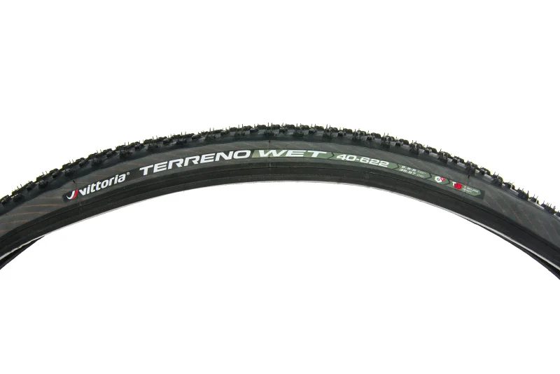 vittoria terreno wet 700c 40mm 320 tpi tubeless tire scaled