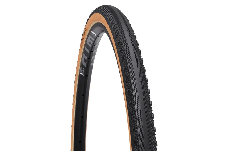 wtb byway 700c 34mm tubeless tire w tan sidewall