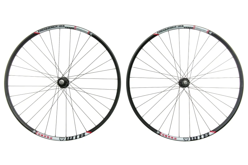 wtb frequency i23 team tubeless 29 wheelset aluminum ready to ride scaled